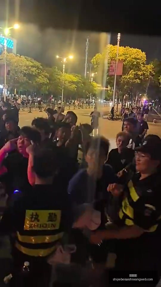 微软全新主,不止一款,设备家族大,开云网页版,开云体育,网页版入口,开云娱乐,体育资讯